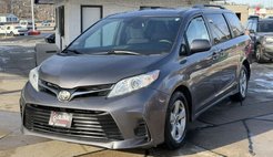 2018 Toyota Sienna LE