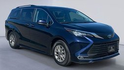 2023 Toyota Sienna XLE