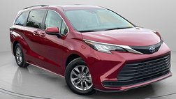 2022 Toyota Sienna LE 8-Passenger