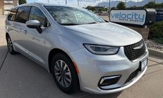 2023 Chrysler Pacifica Hybrid Touring L