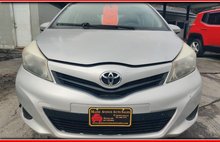 2014 Toyota Yaris L 5-Door AT