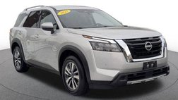 2025 Nissan Pathfinder SL