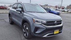 2024 Volkswagen Taos SE 4Motion