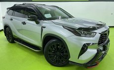 2022 Toyota Highlander Hybrid Platinum