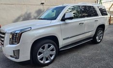 2017 Cadillac Escalade Luxury