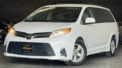 2018 Toyota Sienna LE
