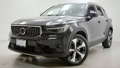 2023 Volvo XC40 B5 Plus Bright Theme