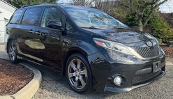 2017 Toyota Sienna SE Premium 8-Passenger