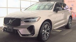 2025 Volvo XC60 B5 Core Dark Theme