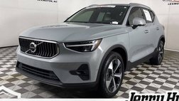 2024 Volvo XC40 B5 Plus Bright Theme