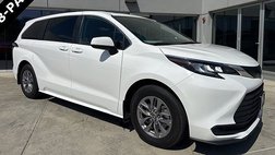 2022 Toyota Sienna LE 8-Passenger
