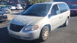 2006 Chrysler Town and Country Base