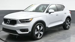 2021 Volvo XC40 T5 Momentum