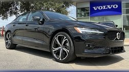 2024 Volvo S60 B5 Core Dark Theme