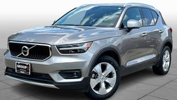 2022 Volvo XC40 T5 Momentum