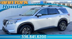 2023 Nissan Pathfinder SV