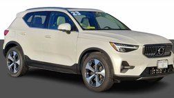 2023 Volvo XC40 B5 Plus Bright Theme