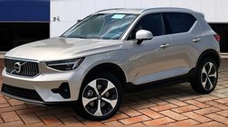 2024 Volvo XC40 B5 Plus Bright Theme