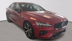 2024 Volvo S60 B5 Plus Dark Theme