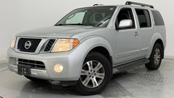 2011 Nissan Pathfinder LE