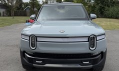 2024 Rivian R1S Adventure