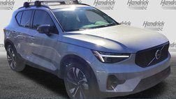 2025 Volvo XC40 B5 Ultra Dark Theme