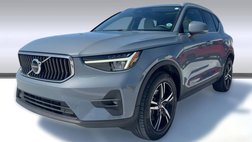 2023 Volvo XC40 B4 Plus Bright Theme