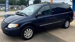 2005 Chrysler Town and Country 
