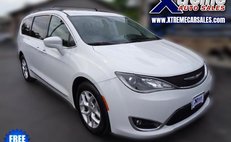 2017 Chrysler Pacifica Touring L FWD
