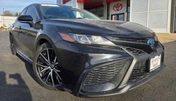 2022 Toyota Camry Hybrid SE