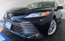2020 Toyota Camry Hybrid XLE
