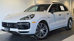 2023 Porsche Cayenne Turbo S E-Hybrid