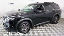 2024 Nissan Pathfinder SV
