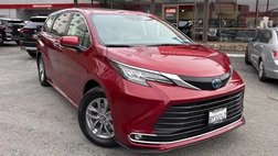 2022 Toyota Sienna XLE 7-Passenger