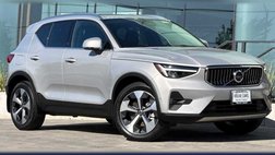 2023 Volvo XC40 B5 Plus Bright Theme
