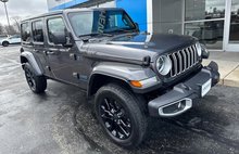 2025 Jeep Wrangler Sahara 4WD