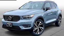 2022 Volvo XC40 T5 R-Design