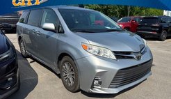 2019 Toyota Sienna XLE 7-Passenger FWD with Auto-