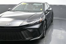2025 Toyota Camry Hybrid LE