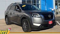 2022 Nissan Pathfinder SV