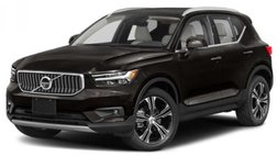 2022 Volvo XC40 T5 Momentum