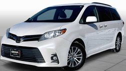 2020 Toyota Sienna XLE 7-Passenger FWD with Auto-Access Seat