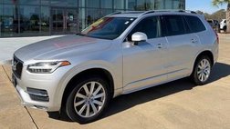 2017 Volvo XC90 T6 Momentum