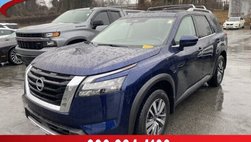 2025 Nissan Pathfinder SL