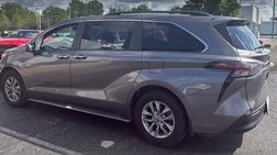 2024 Toyota Sienna XLE 8-Passenger FWD