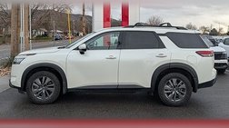 2022 Nissan Pathfinder SV