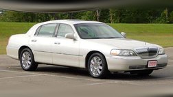 2005 Lincoln Town Car Signature Limited