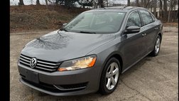 2013 Volkswagen Passat SE PZEV