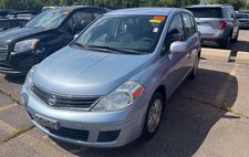 2010 Nissan Versa 1.8 S