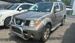 2006 Nissan Pathfinder LE